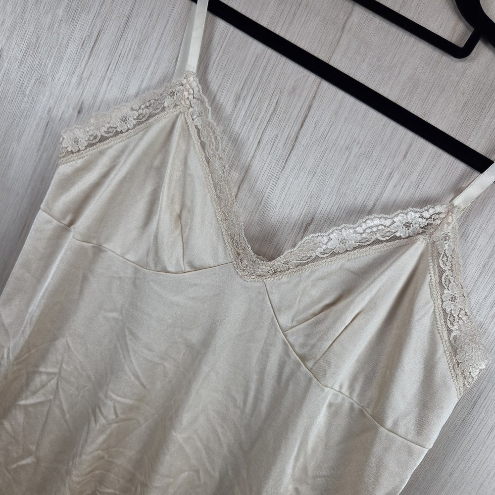 Vintage Cabernet Full Slip Large Ivory Nylon Lace Trim Adjustable Strap Lingerie